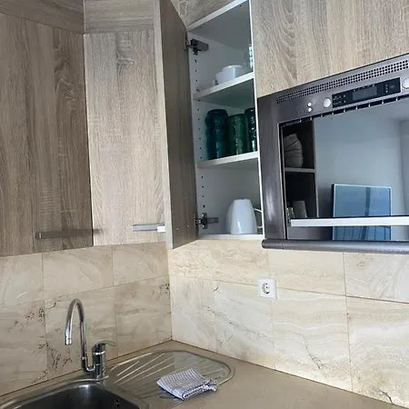 Sunrise Palace Apartment *